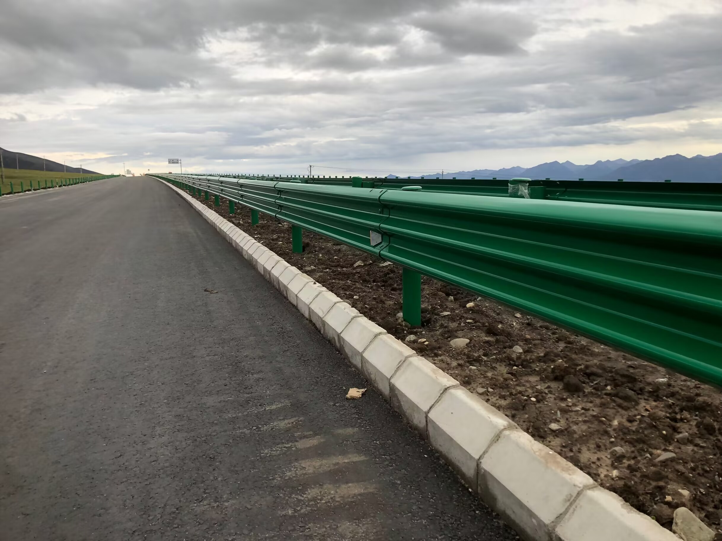 雨城区乡村公路波形护栏三波波形护栏 - 推荐